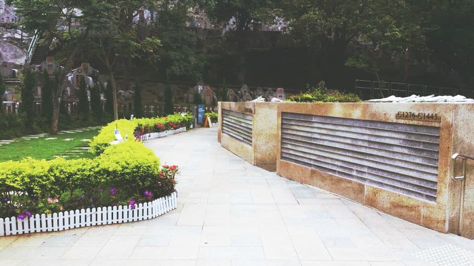 鑽石山撒灰場景觀